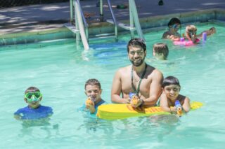 Sunny skies, pool vibes, and smiles all around! ☀️🌊We love spending our days cooling off in the pool!